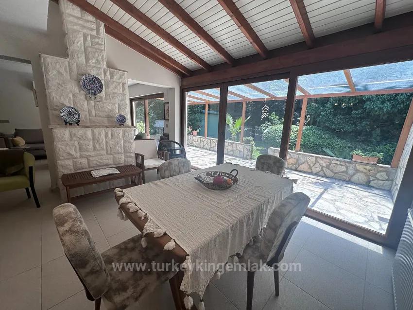Dalyan Zentrum Mit Verstecktem Garten Zum Verkauf Stehendes Doppelhaus