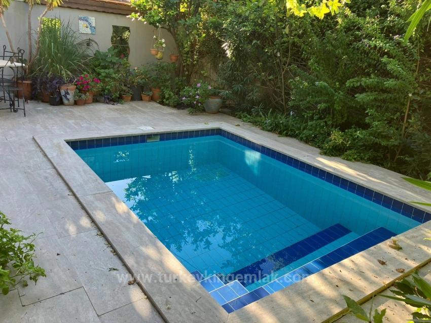 Einzigartige Mediterrane Villa Mit Separatem Apartment