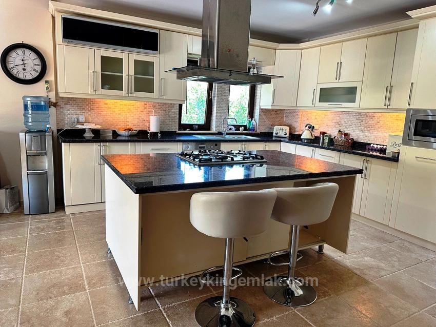 Eine Unvergleichliche, Palastartige Villa Im Herzen Von Dalyan.