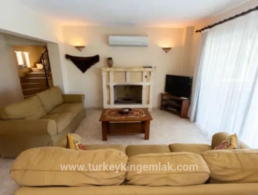3+1-Zimmer Villa Zu verkaufen in Gökbel Bz. Ortaca - 909 m²
