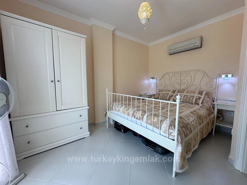 Ein Außergewöhnliches Leben, Geschmückt Mit Zeitloser Eleganz In Osmanağalar