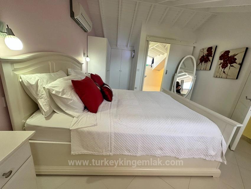 Ein Außergewöhnliches Leben, Geschmückt Mit Zeitloser Eleganz In Osmanağalar