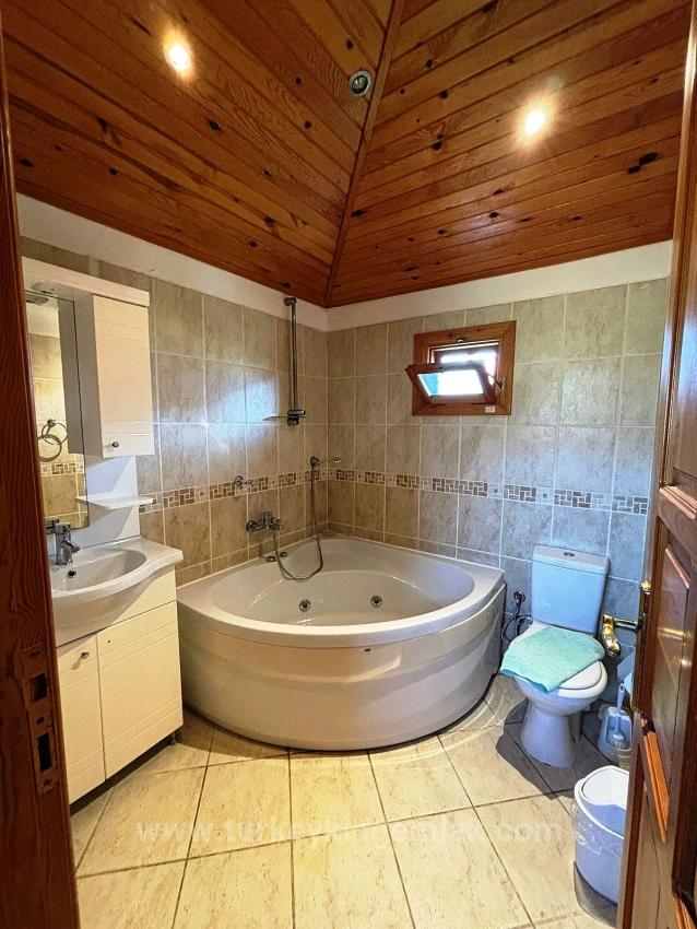 Eine Zeitlose Villa Im Einklang Mit Der Natur.