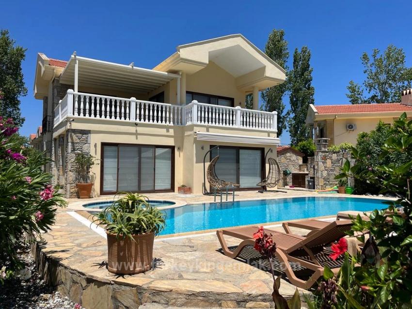 4+1-Zimmer Villa Zu Verkaufen in Dalyan Bz. Ortaca - 800 m²