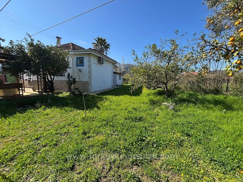 Privater Bungalow Zum Verkauf In Ortaca Okçular, Gelegen In Einem 459 M² Großen Garten!