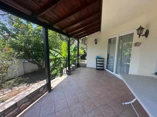 In Gülpınar Mit Bergpanorama Und Zu Fuß Erreichbar Zum Stadtzentrum Freistehende Villa