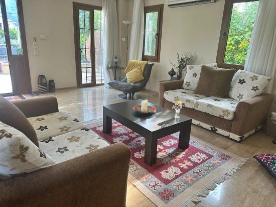 Metinler, Villa Mit Vier Schlafzimmern In Dalyan – Wo Komfort, Licht Und Die Ruhe Der Berge Aufeinandertreffen