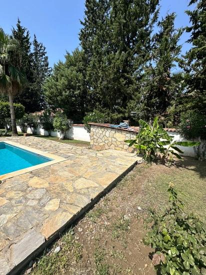 Freistehendes Bungalow Mit Investitionspotenzial In Der Gegend Von Dalyan