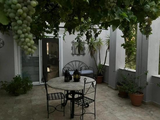 Einzigartige Mediterrane Villa Mit Separatem Apartment