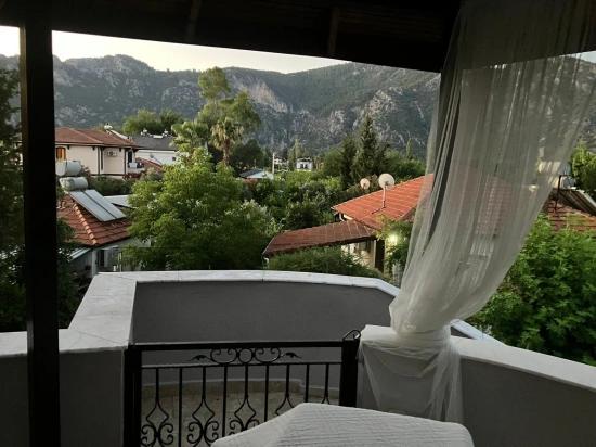 Einzigartige Mediterrane Villa Mit Separatem Apartment