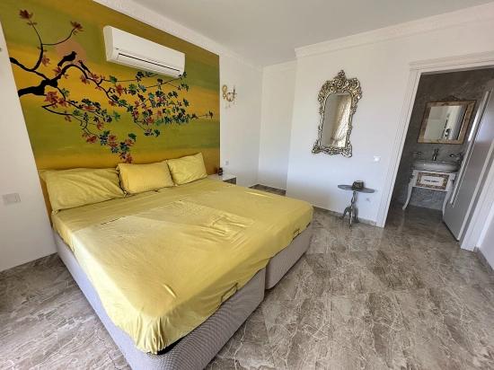 Luxuriöse Villa Mit 7 Schlafzimmern Und Unvergleichlichem Meerblick In Gökbel