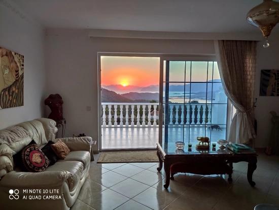 Luxuriöse Villa Mit 7 Schlafzimmern Und Unvergleichlichem Meerblick In Gökbel