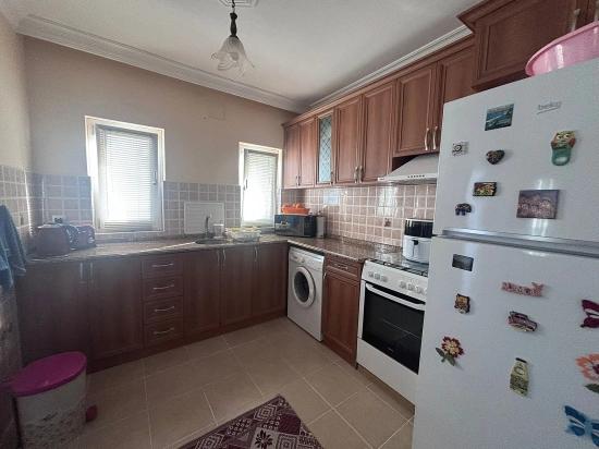 Villa Mit Gemeinschaftspool In Einer Kleinen, Abgeschlossenen Wohnanlage