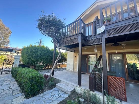 King’s Villa Nr. 1 – Exklusiver Lebensstil Mit Flussblick, Eleganz Pur