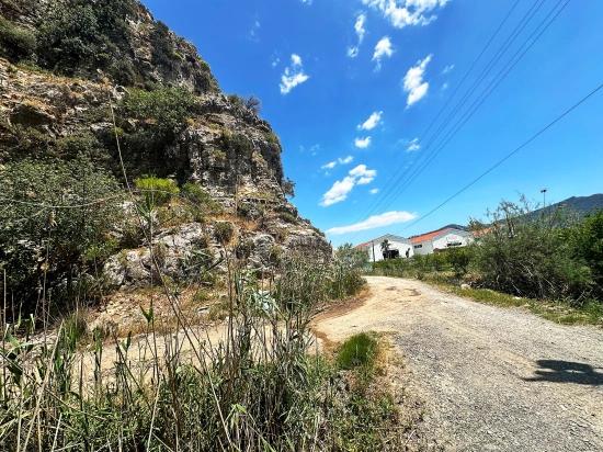 Luxuriöse Naturvilla Auf Einem 6.000 M² Großen Privatgrundstück