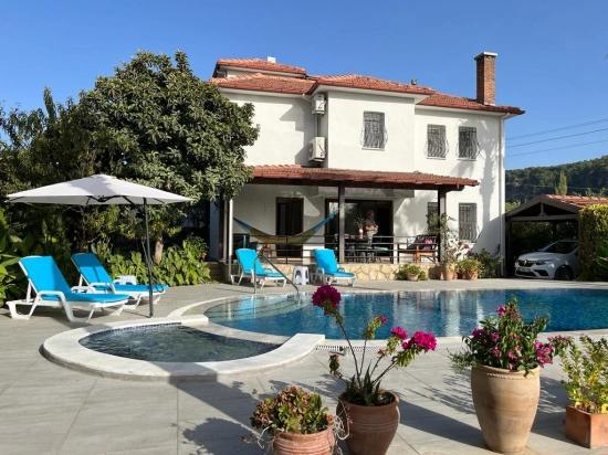 Duplex Zum Verkauf In Dalyan Okçular Auf Einem 1000 M2 Großen Grundstück