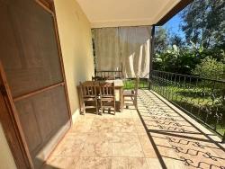 Traditioneller Bungalow Mit Privatem Pool Und Blick Auf Montenegro – Langzeitmiete