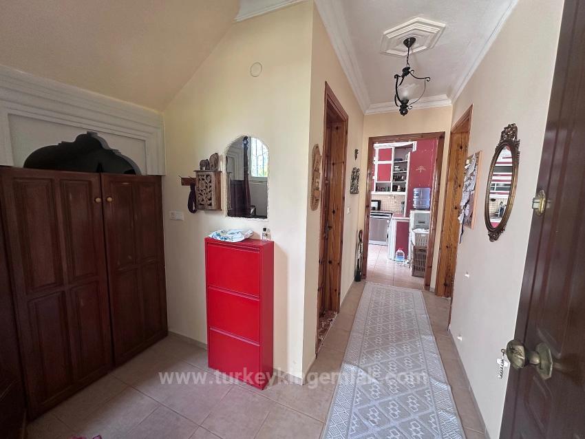 Characterful Villa Offers Great Potential.