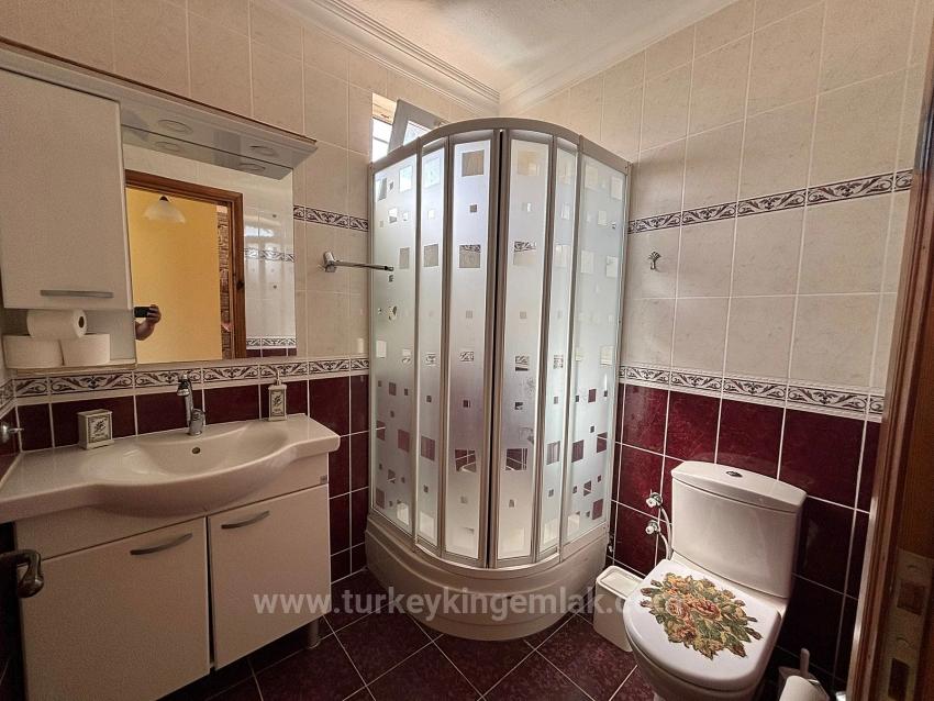 Characterful Villa Offers Great Potential.