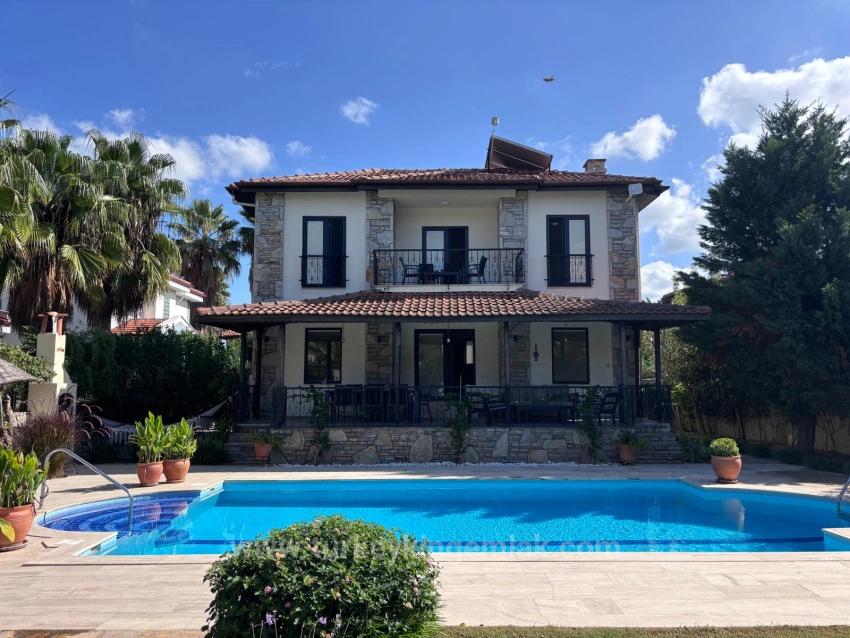 Elegant Villa With Private Pool And Large Garden In Dalyan Gülpınar