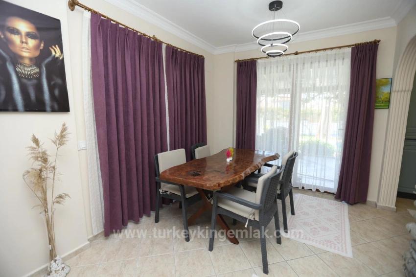 Stylish And Fully Renovated Private Villa