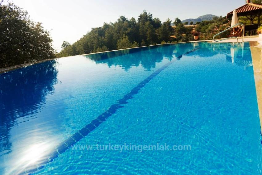 Villa Rüyam – A Paradise Spot On The Summit Of Gökbel