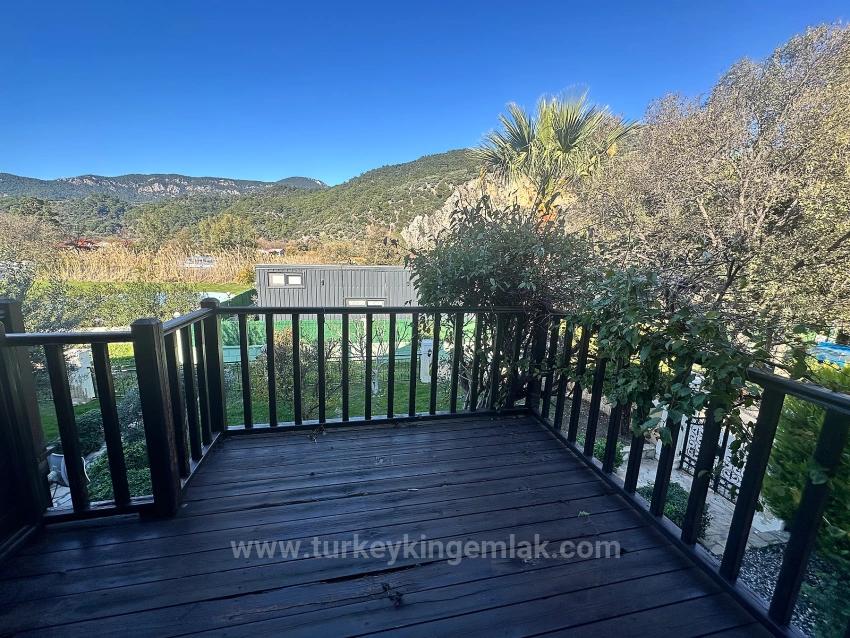 King’s Villa No.1 — An Exclusive Life Rising With Elegance And River Views