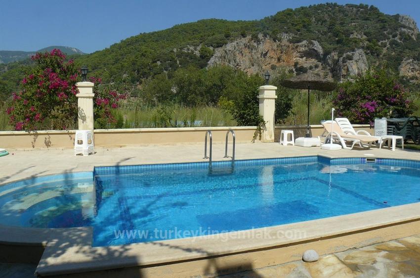 King’s Villa No.1 — An Exclusive Life Rising With Elegance And River Views