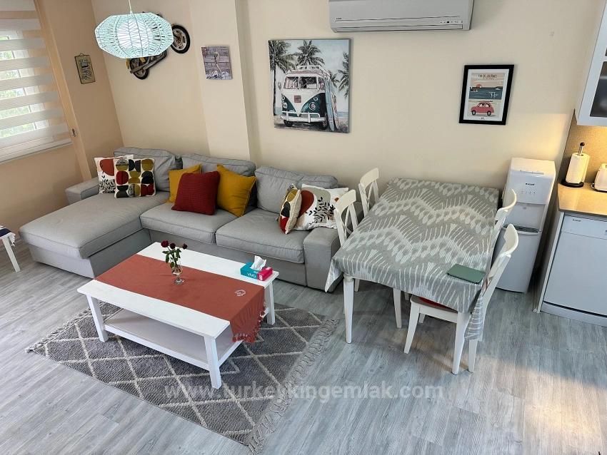 A Chic And Timeless Villa On Distinguished Complex