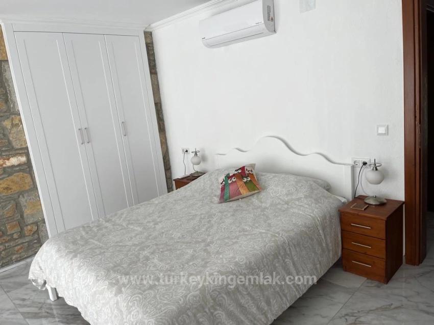 A Timeless Luxury Opening To The View