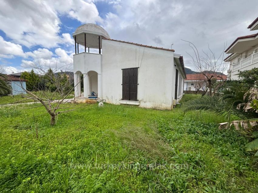 An Architecturally Unique Living Space