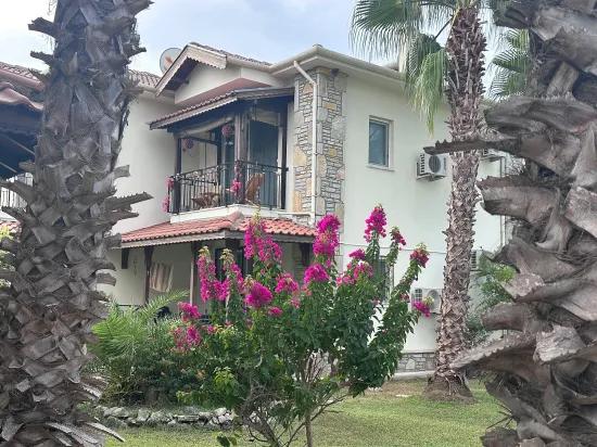 Dalyanda 1. floor apartment and spacious beautiful garden