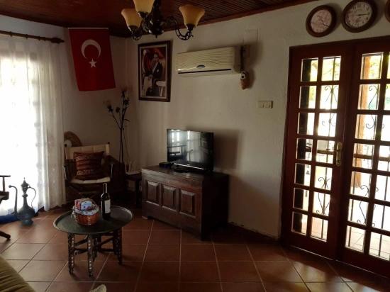 A Charming, Detached Bungalow With Investment Potential In The Dalyan Arıkbaşı Area.