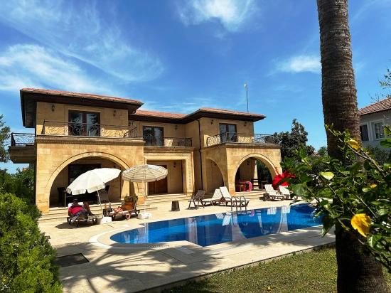 An Unparalleled, Palatial Villa In The Heart Of Dalyan.