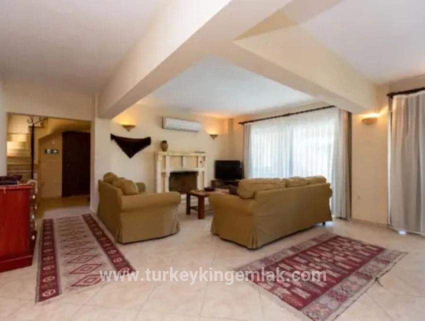 Для продажи Вилла 3+1 в Gökbel Ortaca - 909 m²
