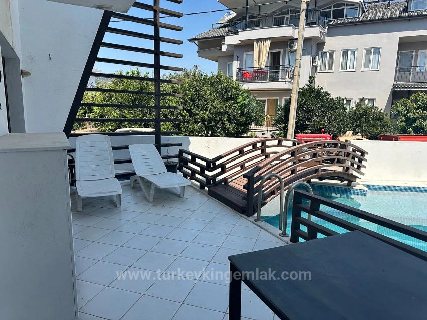 Современная Элегантность, Органично Вписанная В Реку.