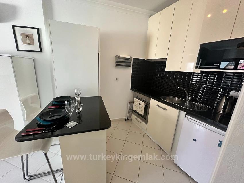 Современная Элегантность, Органично Вписанная В Реку.