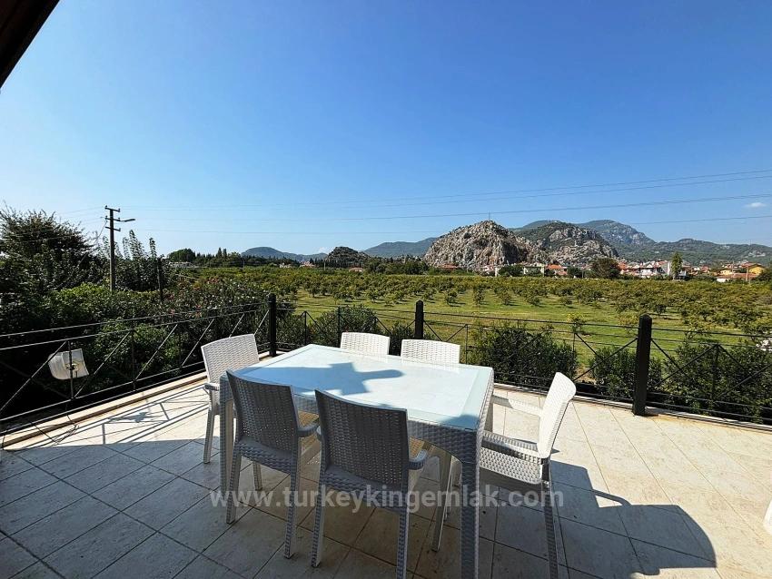 Вневременная Вилла, Словно Шепчущая Голос Природе.