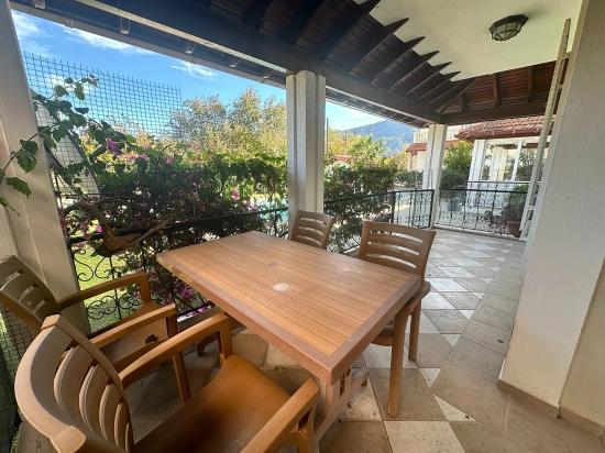 Квартира На Первом Этаже В Аренду В Центре Даляна