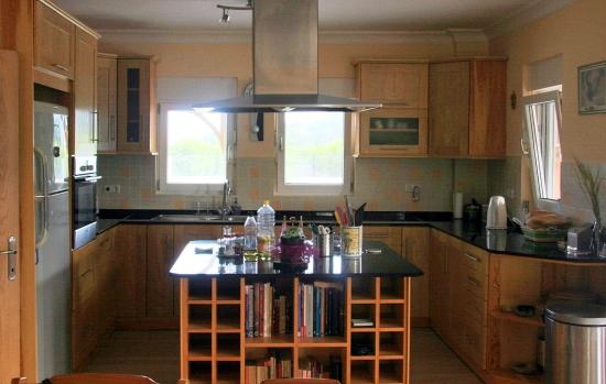 Роскошная Вилла На Природе, Расположенная На Частном Участке Площадью 6000 М².