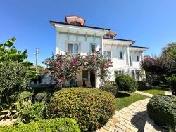 Выдающаяся Жизнь, Украшенная Вневременной Элегантностью, В Османгаларе