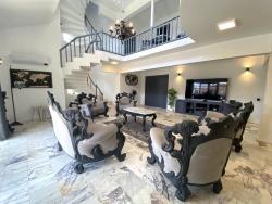 Для Продажи Vip-Вилла 8+2 в Okçular Ortaca - 1.174 m²