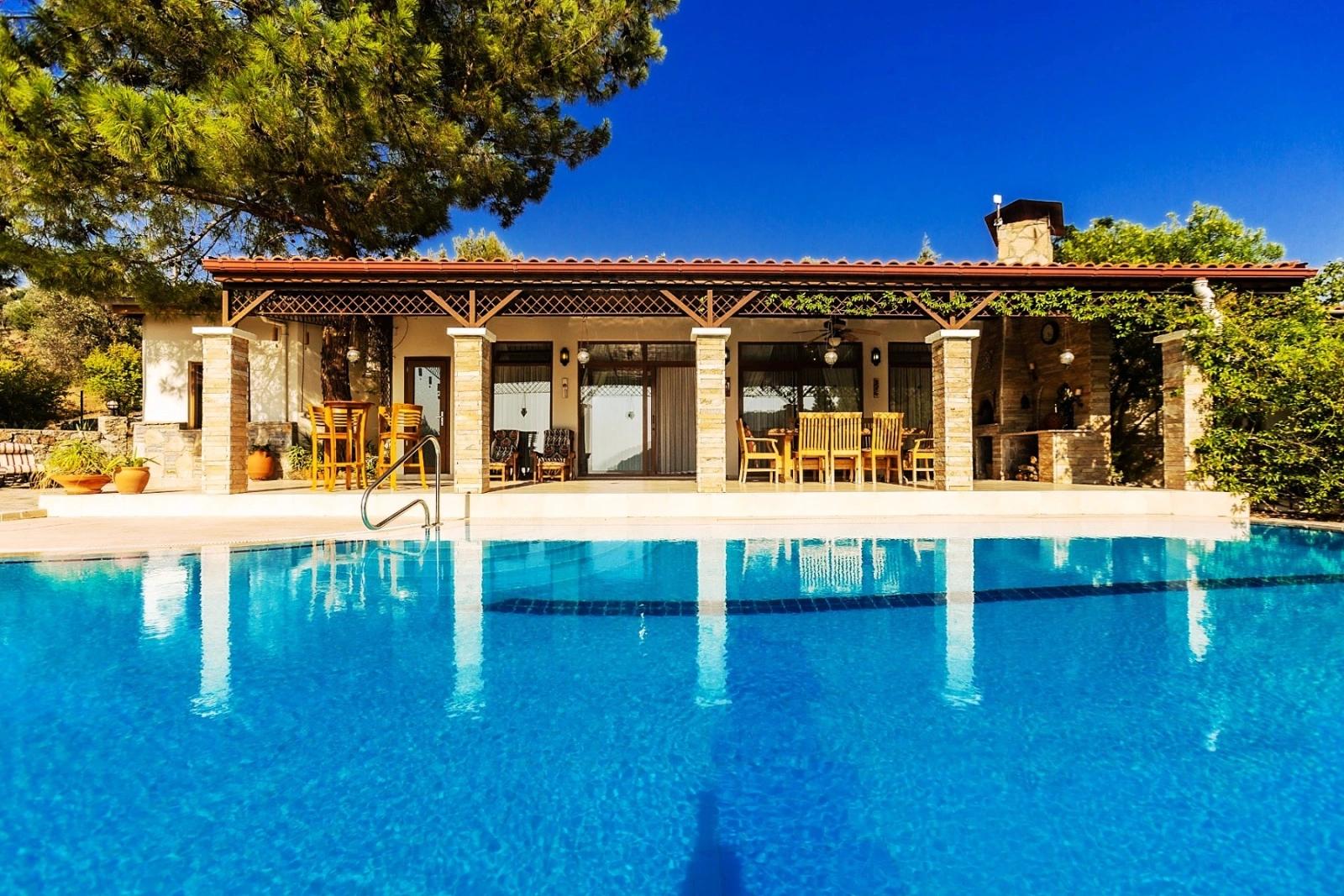 Dalyan Gökbel De Deniz Manzaralı Müstakil Villa