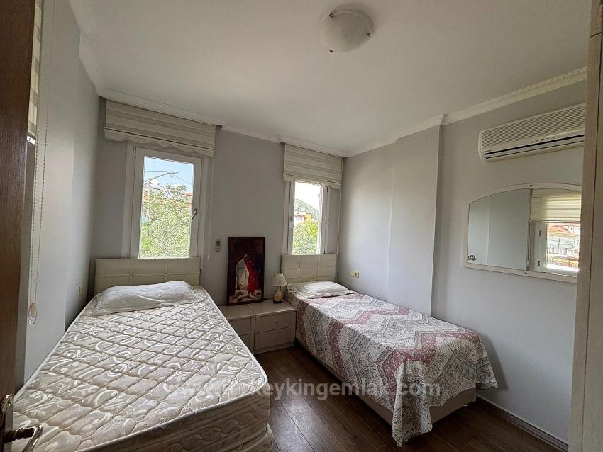 Küçük Bir Site İçerisinde Yer Alan Çekici Villa.
