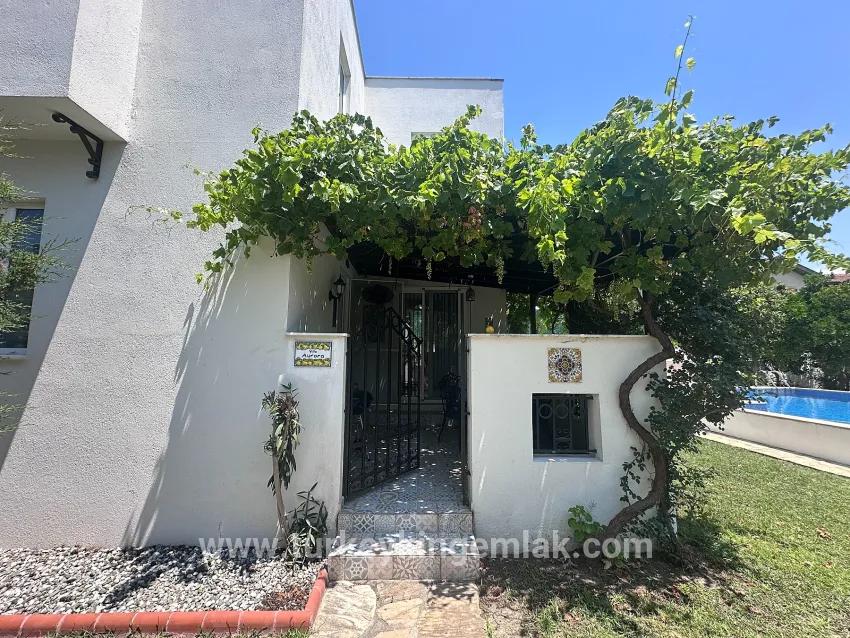 Akdeniz Esintili Şık Villa
