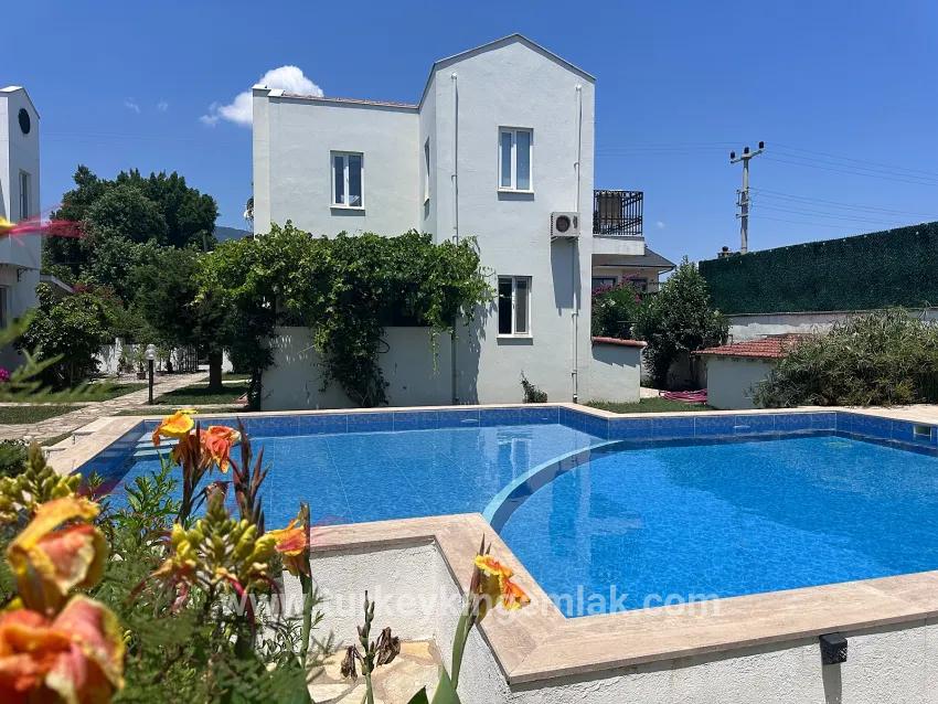 Ortaca Dalyan Mah. Satılık 3+1 Villa - 1.225 m²