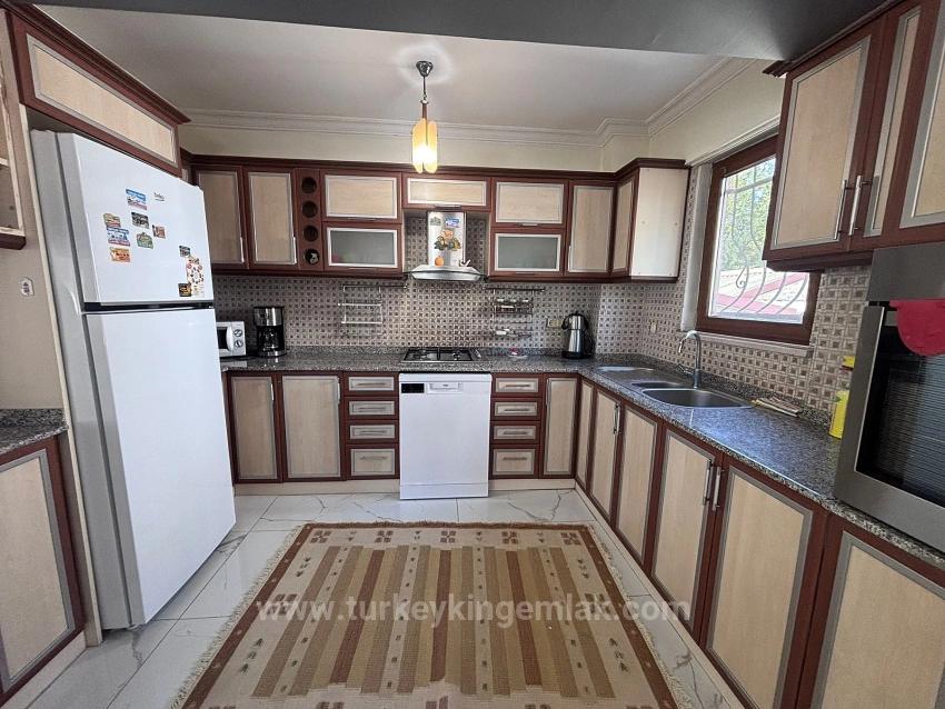 Dalyan Merkezde 5 Yatak Odalı Tripleks Villa