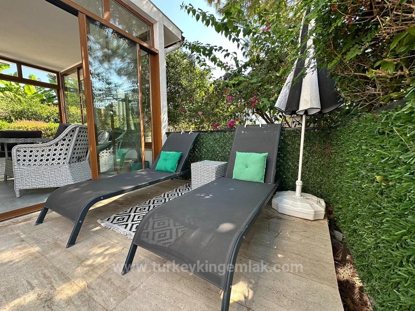 Dalyan Osmanağalar Bölgesinin 'De, Ortak Havuzlu Yarı Müstakil Dubleks Villa