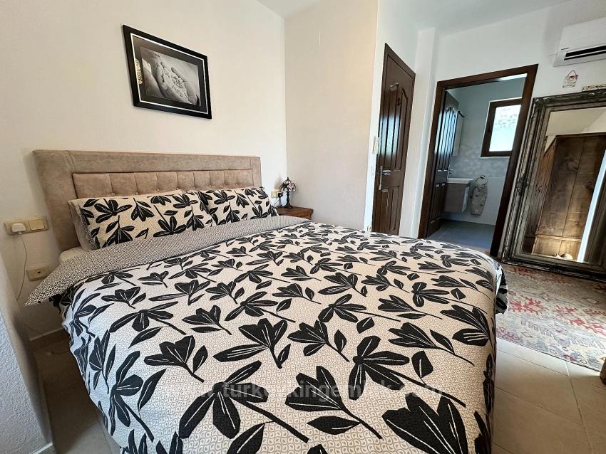 Dalyan Osmanağalar Bölgesinin 'De, Ortak Havuzlu Yarı Müstakil Villa