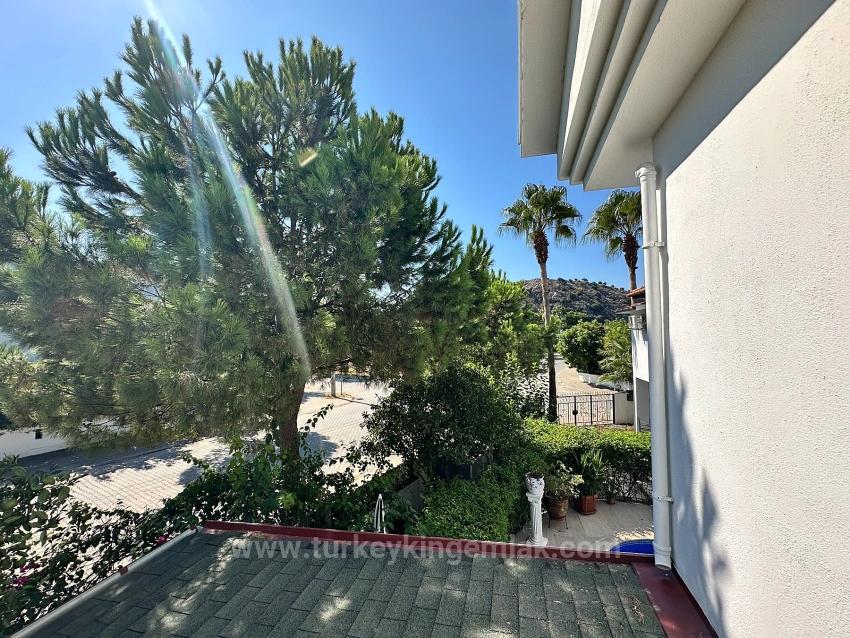 Dalyan Osmanağalar Bölgesinin 'De, Ortak Havuzlu Yarı Müstakil Villa